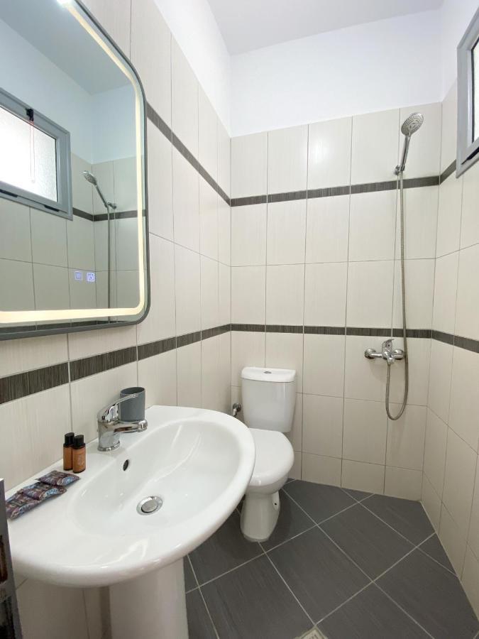 Acta'S Rooms Himare Buitenkant foto