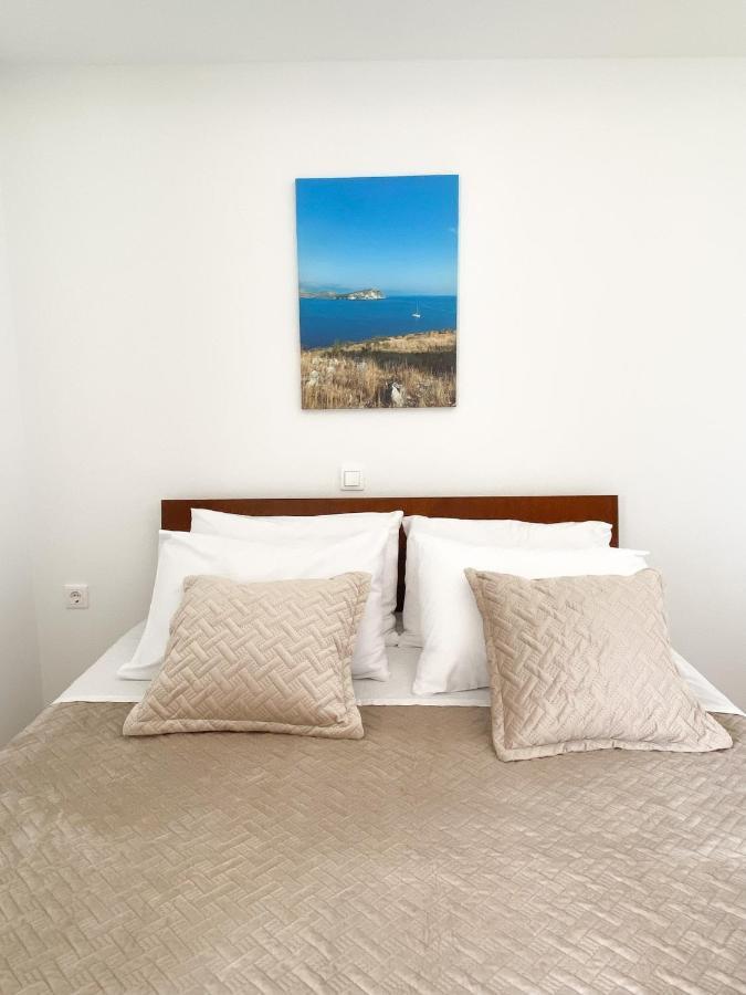 Acta'S Rooms Himare Buitenkant foto