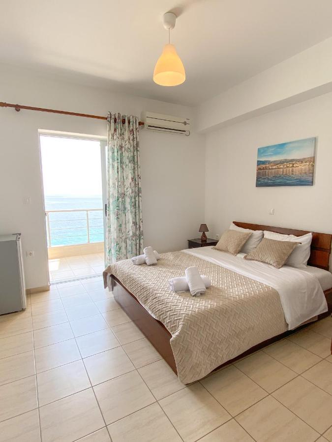 Acta'S Rooms Himare Buitenkant foto