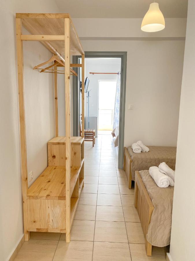 Acta'S Rooms Himare Buitenkant foto