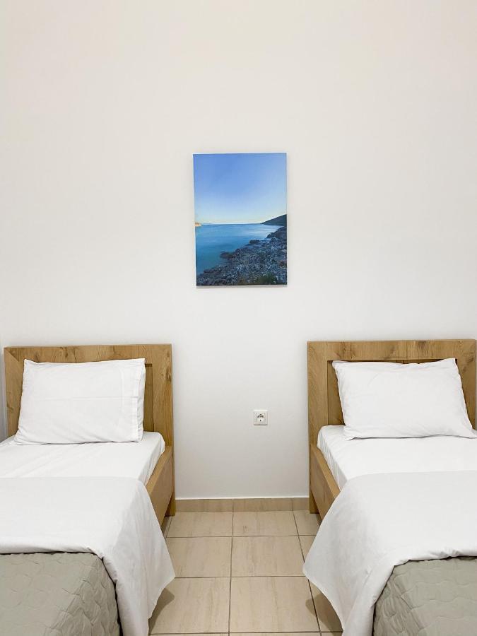 Acta'S Rooms Himare Buitenkant foto