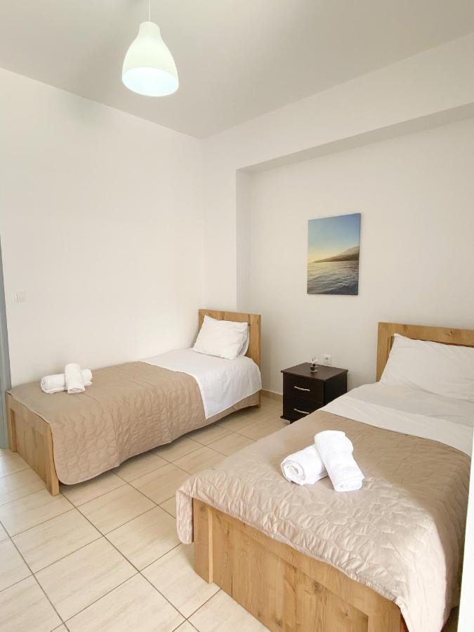 Acta'S Rooms Himare Buitenkant foto