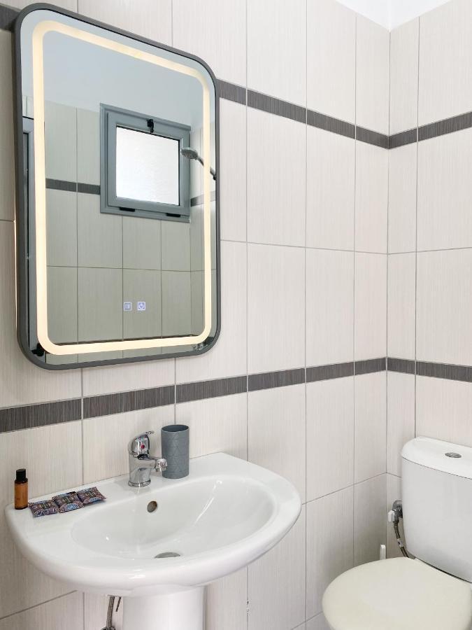 Acta'S Rooms Himare Buitenkant foto